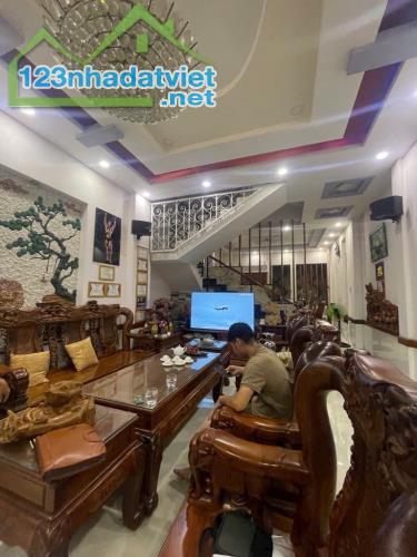 SIÊU PHẨM NAM DƯ - 41M x 5 TẦNG MẶT TIỀN ĐẸP - GIÁ SỐC 6.9 TỶ.