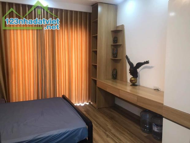 Nhà mặt phố Đàm Quang Trung 42m2x7 tầng, thang máy, vỉa hè rộng, kinh doanh 0976285499