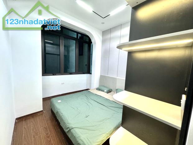 Bán nhà Tây Sơn nhà mới lô góc 2 mặt  thoáng 30m ra phố  full nội thất 25m giá 5.35 tỷ . - 2