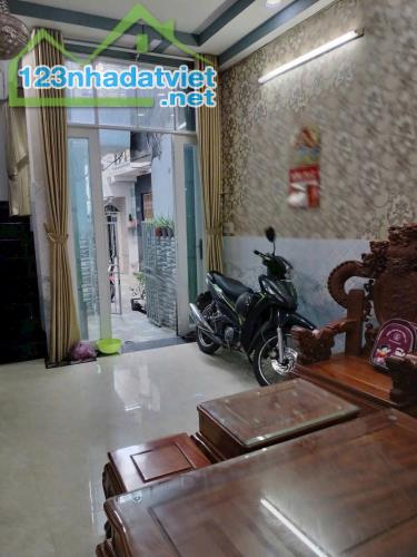 CỰC HÓT - CHÍNH CHỦ CẦN BÁN NHÀ SỐ  240/LƯU HỮU PHƯỚC - PHƯỜNG 15 - TP HỒ CHÍ MINH - 3