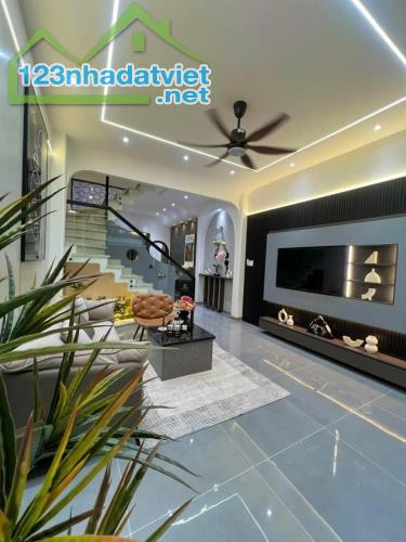 Bán nhà hẻm xe hơi Phạm Văn Chiêu, P.14, 4 x 14, 4 lầu giá 6.12 tỷ tl - 1