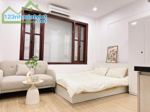 Bán tòa căn hộ dịch vụ Tây Sơn-Thái Thịnh, 51m2 x 5T, 11 phòng đủ nội thất. Giá 9,8 tỷ - 3