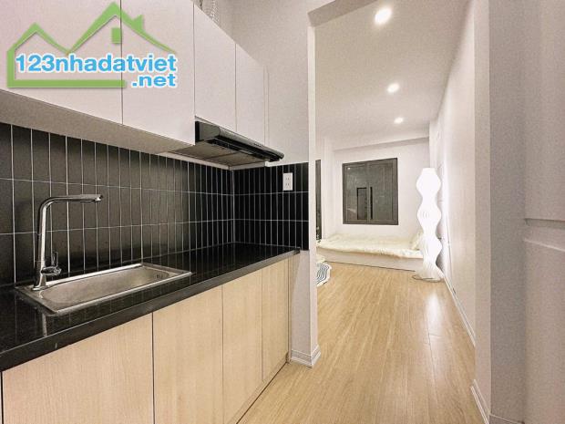 Bán tòa căn hộ dịch vụ Tây Sơn-Thái Thịnh, 51m2 x 5T, 11 phòng đủ nội thất. Giá 9,8 tỷ - 4