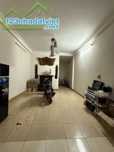 ĐẦU TƯ NGON, NHÀ KHƯƠNG ĐÌNH 50M, NGÕ RỘNG, ÔTÔ GẦN, 4T KHUNG CỘT, MT 5.3M, 7 TỶ 3 - 1