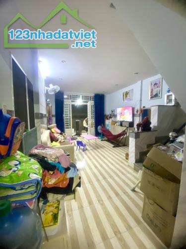 Bán nhà 1 sẹc Huỳnh Thị Hai - ngay chợ Hạt Điều - quận 12.  💥Ngang 5m - dài 15m💥 3.8 tỷ.