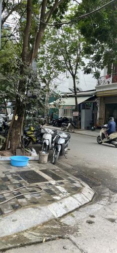 Bán nhà 3 tầng Phú Thượng, Tây Hồ, 151m2, mặt tiền 11m, 3 mặt thoáng, cách oto 50m, 106tr/