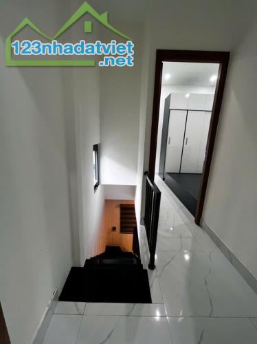 ♣ Nhà Kiệt gần MT Hùng Vương. 33m2, 2 tầng đẹp, 2.19 tỷ - 3