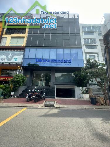 Bán tòa văn phòng Nguyễn Chí Thanh dt 108m2 9 tầng mt 10m giá 50 tỷ