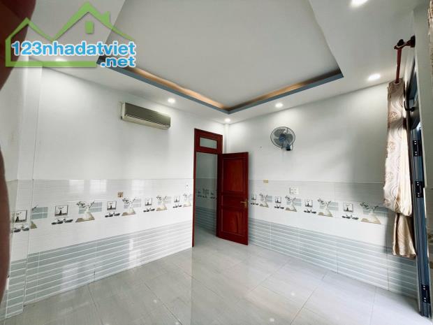 Bán nhà mới, đẹp, 5 tầng, hẻm xe hơi Phú Thọ Hòa - Tân Phú, sổ hồng riêng chỉ 5.55 tỷ, TL. - 1
