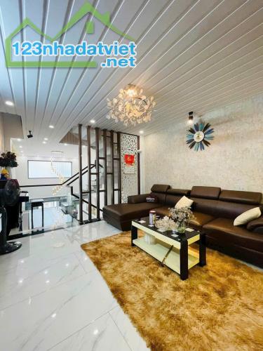 NHÀ KHU ĐỒNG BỘ ĐƯỜNG NGUYỄN VĂN KHỐI, P.11, GV. NHÀ MỚI, FULL NỘI THẤT, GIÁ: 8,7TY TL - 3