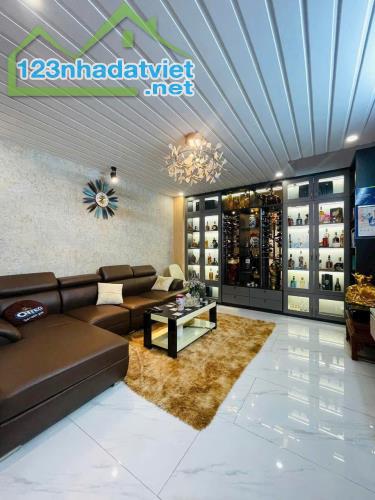 NHÀ KHU ĐỒNG BỘ ĐƯỜNG NGUYỄN VĂN KHỐI, P.11, GV. NHÀ MỚI, FULL NỘI THẤT, GIÁ: 8,7TY TL - 4