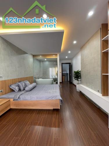 BÁN NHÀ TRUNG TÂM PHỐ LÂM HẠ 70M2 OTO KD GARA OTO. NHỈNH 17 tỷ - 2