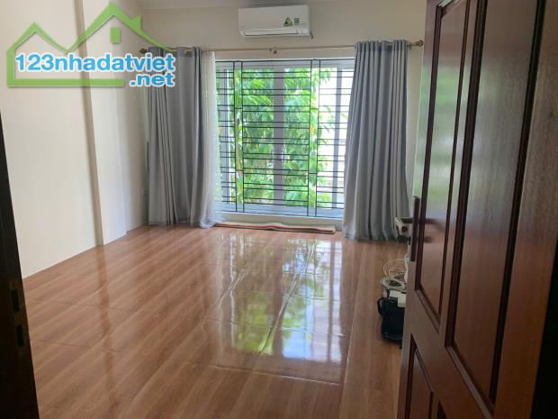 Bán nhà tái định cư Giang Biên – 42m², 4 tầng, ô tô tránh – Giá tốt nhất khu vực! - 3