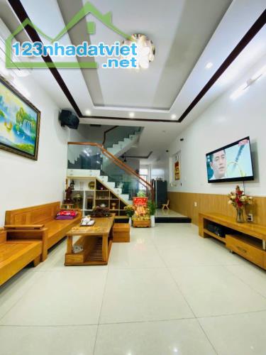 🔴💥Nhà 3 tầng đường Giáp Văn Cương -  Sát biển - Gía rẽ - 3