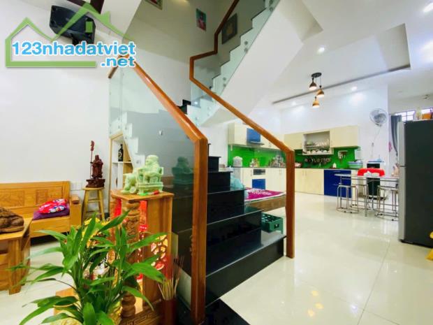 🔴💥Nhà 3 tầng đường Giáp Văn Cương -  Sát biển - Gía rẽ - 2