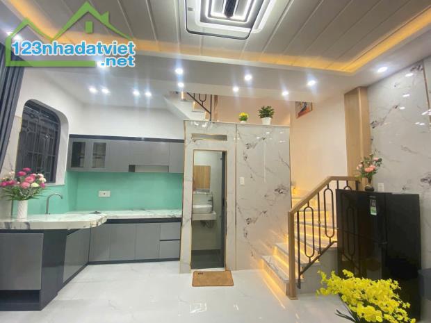 Bán nhà 2 sẹc Bùi Quang Là 25m2 hẻm xe hơi – Giá 3,29 Tỷ tl.
