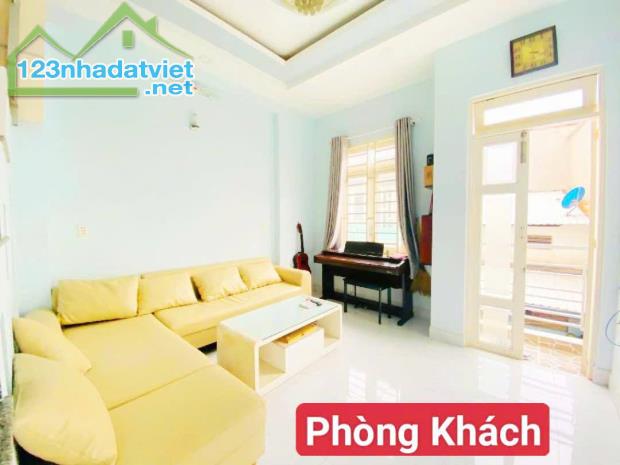 👉4 TỶ XÍU - CẠNH NGUYỄN SƠN, VĂN CAO - 40M2, 4 TẦNG - HẺM 5M XE HƠI THÔNG TỨ TUNG - 3