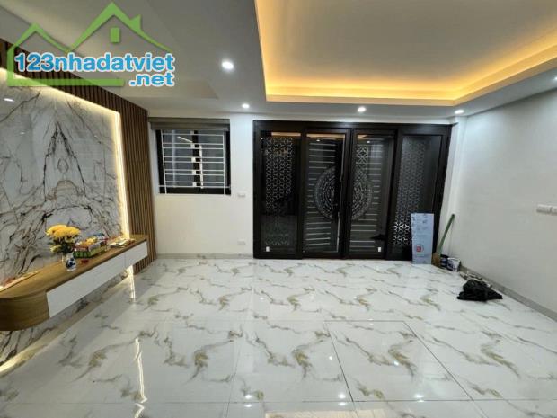 SIÊU PHẨM THÁI HÀ-NHÀ MỚI-7 TẦNG THANG MÁY ĐẸP NHƯ KHÁCH SẠN 5* - 1