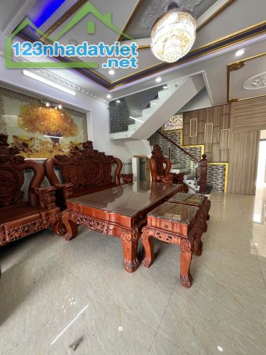 BÁN NHÀ TRONG KĐT 5 SAO 1 PHƯỚC LÝ CẦN GIUỘC, DT 90M2 GIÁ 4TY379(TL), SHR CC - 4