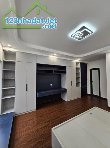 Bán nhà Bát Khối,Thạch Bàn 5 tầng,34m,mt4.5m ngõ nông nhỉnh 5 tỷ - 1