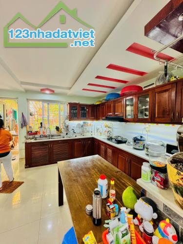 NHÀ ĐẸP NGUYỄN XÍ 5 TẦNG KIÊN CỐ, NỞ HẬU - HẺM OTO - DT 115m2 - GIÁ 11.8 TỶ - 3