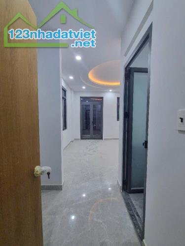 🏠XE HƠI NGỦ TRONG NHÀ - GÒ VẤP - 105M2 NGANG 6M - 5 TẦNG MỚI KENG  - HƠN 10 TỶ XÍU TL - 3