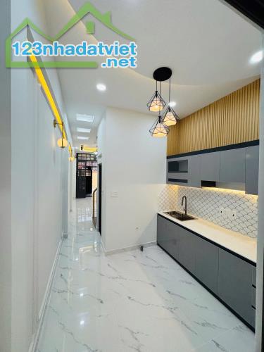 LƯU HỮU PHƯỚC P15,Q8 - 51m2 NHÀ MỚI - VỊ TRÍ ĐẸP - HXH KIA VÀO TẬN CỬA - chỉ 4.55 tỷ