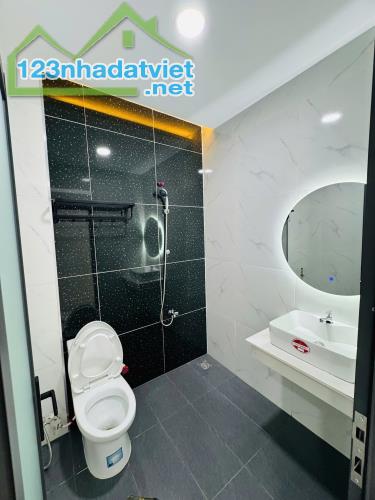 LƯU HỮU PHƯỚC P15,Q8 - 51m2 NHÀ MỚI - VỊ TRÍ ĐẸP - HXH KIA VÀO TẬN CỬA - chỉ 4.55 tỷ - 4