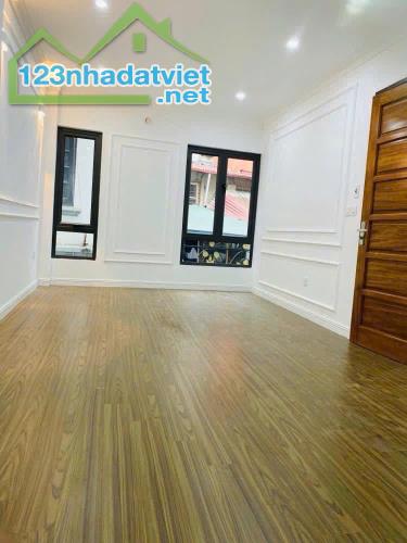 Bán nhà đường Lạc Long Quân, quận Tây Hồ, 5 tầng, mặt tiền 4,8m, vài bước ra hồ Tây - 3