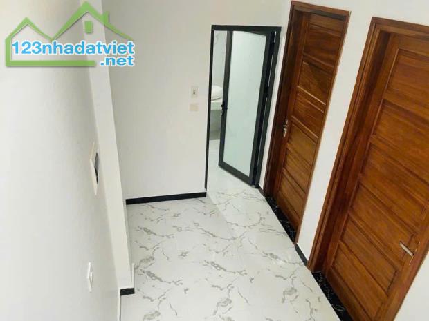 Bán nhà đường Lạc Long Quân, quận Tây Hồ, 5 tầng, mặt tiền 4,8m, vài bước ra hồ Tây - 5