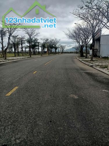 Golden hills city, siêu phẩm đất nền góc 2mt, đường 10m5, và 7m5, dt367m2, chỉ 12tỷ700 - 1
