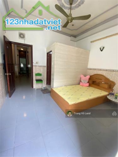 🏠 Bán nhà Âu Dương Lân, Q.8, 27m², 3 tầng, 3PN, 0WC - 4.2 tỷ 🏠