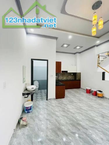 bán nhà Mới 90m2 shr mặt tiền kinh doanh giá Ngộp gần bình chánh - 1