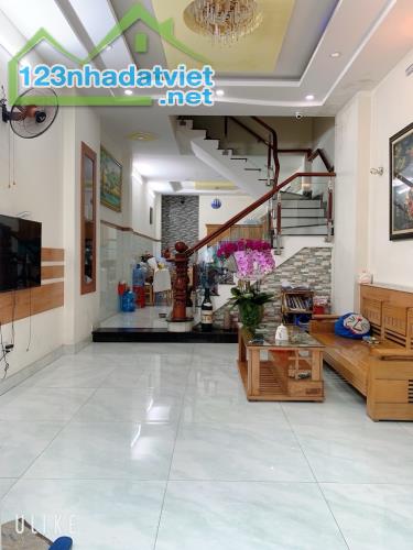 BÁN NHÀ PHẠM VĂN CHIÊU P14, GV, HẺM 8M THÔNG, 4X16M, 4 TẦNG, 8.1TY