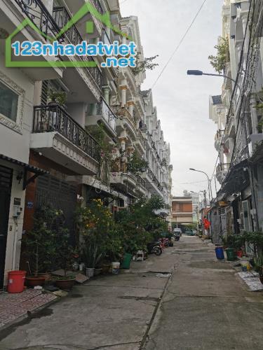 B.ÁN NHÀ KHU PHÂN LÔ, HẺM 8M, 4 TẦNG BTCT, XE 7 CHỖ NGỦ TRONG NHÀ, 6.5X12.5M, 4TY950. HT13 - 3