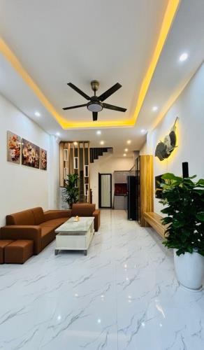 Nhà đẹp ở ngay Quang Tiến 35M x 5T, 5,75 tỷ, ngõ Ô TÔ tránh, Full nội thất
