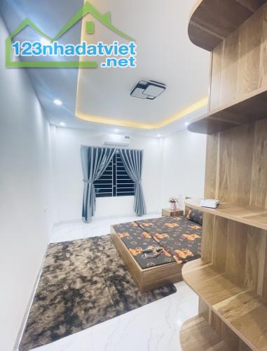 Nhà đẹp ở ngay Quang Tiến 35M x 5T, 5,75 tỷ, ngõ Ô TÔ tránh, Full nội thất - 2