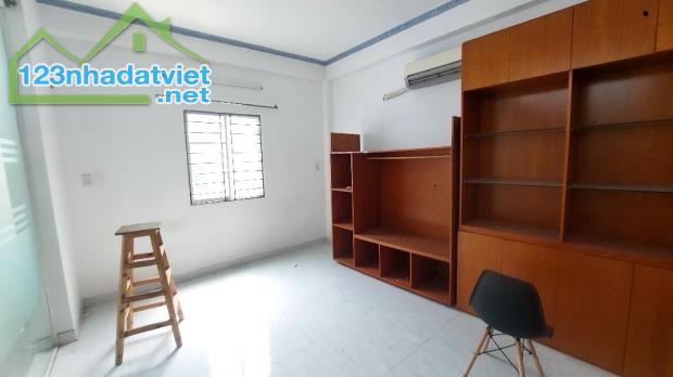 Bán gấp nhà mới đẹp lung linh ở ngay Lương Văn Can, hẻm rộng rãi, 75m2, Sổ hồng riêng, - 1