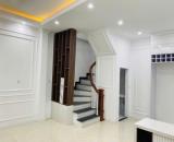 Bán nhà đường Lạc Long Quân, quận Tây Hồ, 5 tầng, mặt tiền 4,8m, vài bước ra hồ Tây