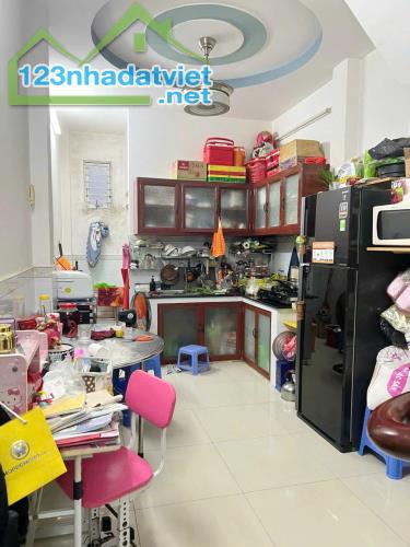 Nhà hẻm 141 Tám Danh P4Q8, Giá 4.38 Tỷ (TL) - 1