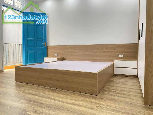 HỒ TÙNG MẬU. CẦU GIẤY. 40 m2x5 tầng,mt4,5m, giá8,35 tỷ. GẦN ĐH THƯƠNG MẠI. NGOẠI NGỮ. - 3