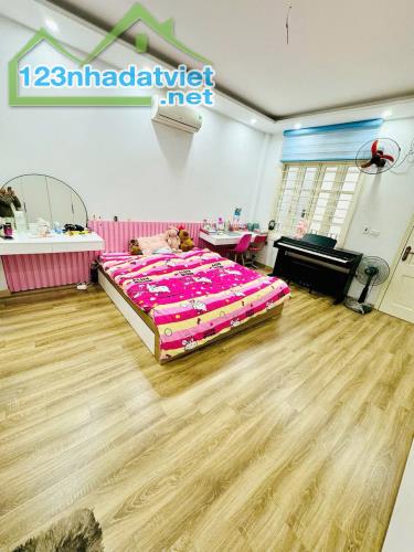 HỒ TÙNG MẬU. CẦU GIẤY. 40 m2x5 tầng,mt4,5m, giá8,35 tỷ. GẦN ĐH THƯƠNG MẠI. NGOẠI NGỮ. - 5