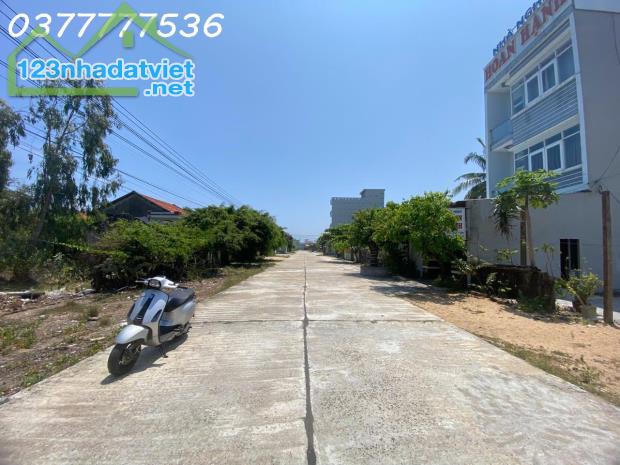 Bán đất thổ cư 2 mặt tiền trước sau 2176m2, Đại Lộ Hùng Vương, TX Đông Hòa, Phú Yên