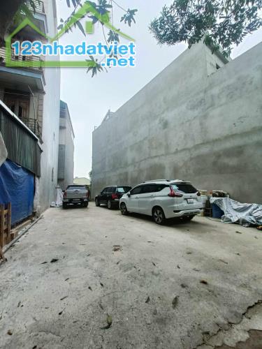Bán đất Cự Khối 34m mặt tiền 3,4m Giá 2,4tỷ - 1