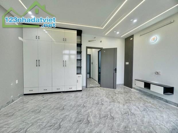 Bán nhà 66m² (4 tầng, full nội thất) – Hẻm ô tô, gần Võ Văn Hát – Giá chỉ 5.7 tỷ! - 1