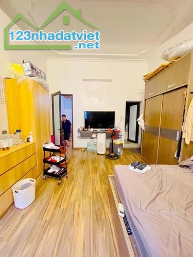 Mặt tiền rộng,Ngõ thông, 50m ra Ô Tô Tránh, Kinh Doanh Sầm Uất, dt: 48m, mt: 4,5m, 3,5 tần - 3