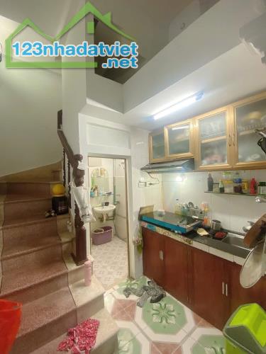 Hiếm! Thụy Khuê - Chu Văn An 45m giá 7.6 tỷ, dân xây, ngõ nông thoáng