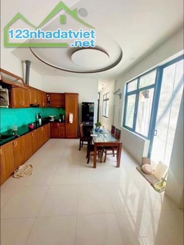 L165-Chỉ 1 căn duy nhất sau lưng BXTT, dt130m2, 3t, 4pn, 4wc, chỉ 4tỷ249 - 3