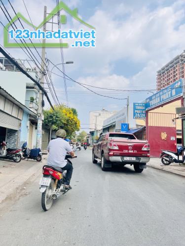Chia gia tài, bán gấp nhà hẻm xe hơi, mới, đẹp, nội thất xịn sò, Bình Tân gần Aeon 4. X tỷ - 2