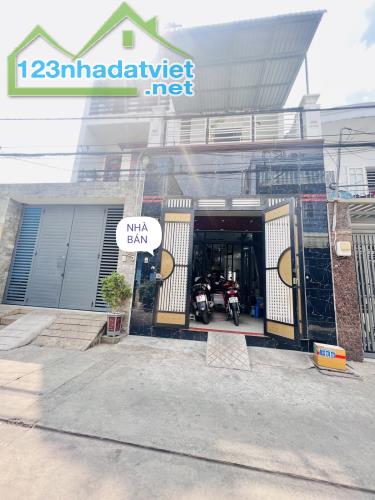 Chia gia tài, bán gấp nhà hẻm xe hơi, mới, đẹp, nội thất xịn sò, Bình Tân gần Aeon 4. X tỷ - 1